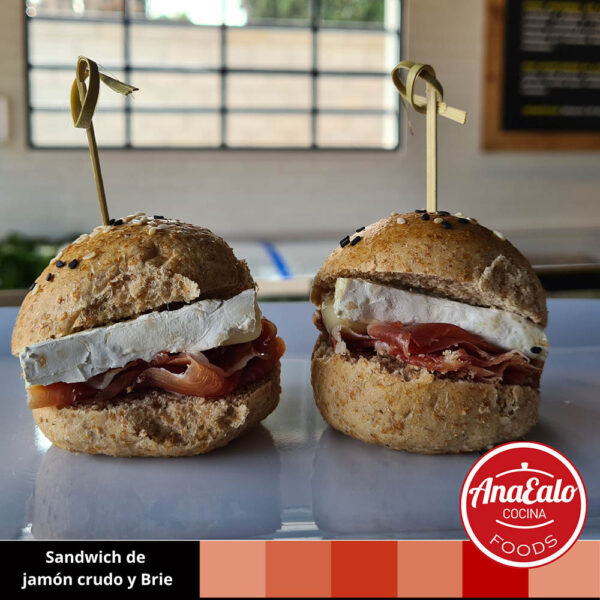 Sandwich jamon crudo y Brie