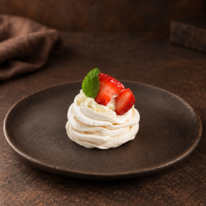 Mini Pavlovas crema y frutillas