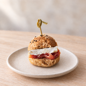 Sandwich jamon crudo y Brie