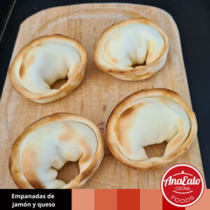 Empanadas jamón y Q x6