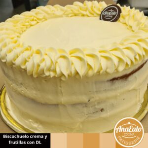 Torta Biscochuelo DL, crema y frutillas CHICA